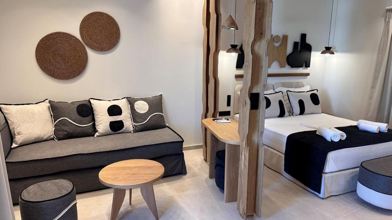 Aristotle Apartment *